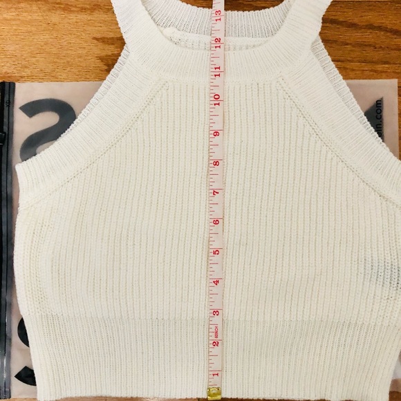 Knit Crop Top size Medium - Picture 11 of 11